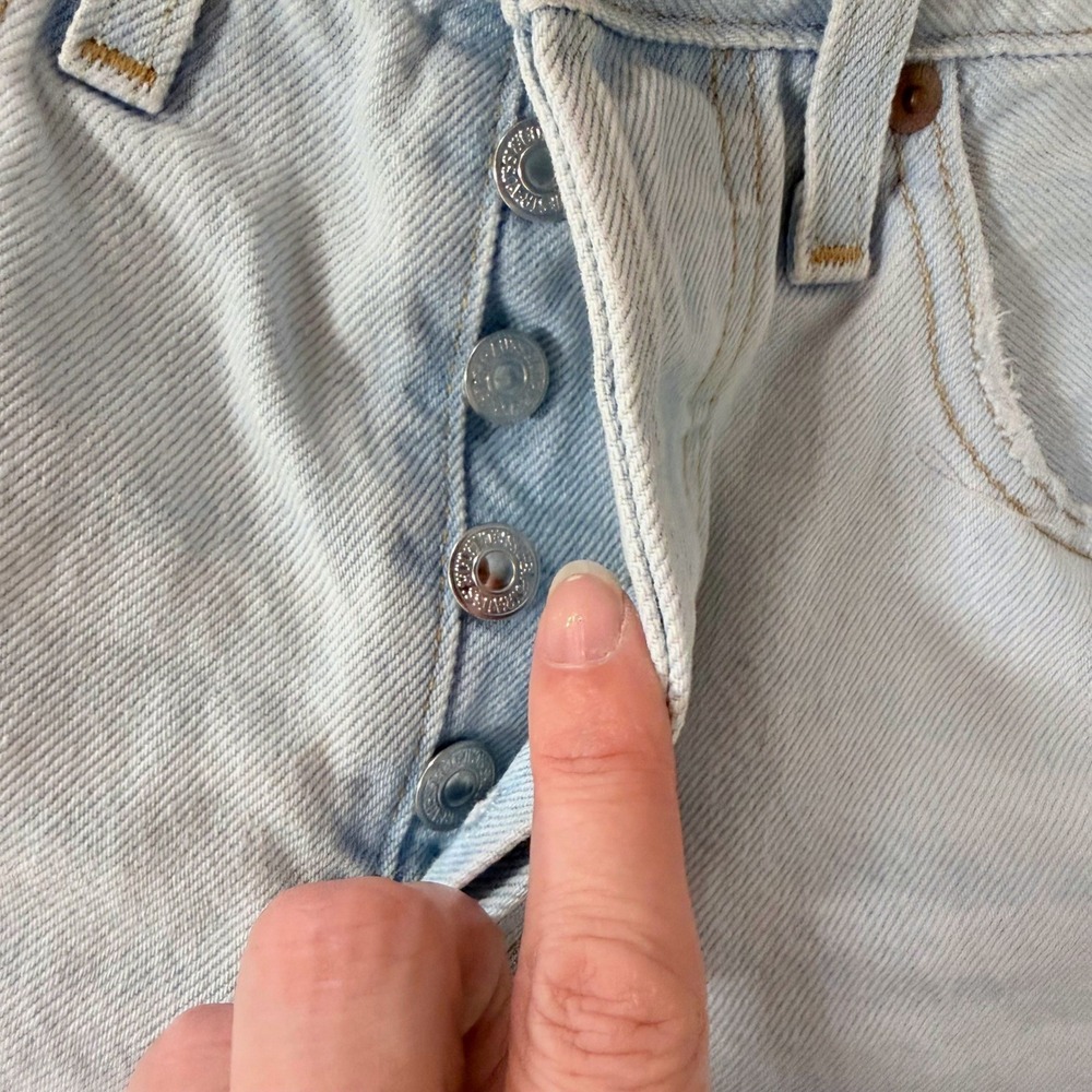 Levis 501 Original High Rise Light Wash Cut Off Denim Shorts Blue W24 56327-0239 - Picture 3 of 5